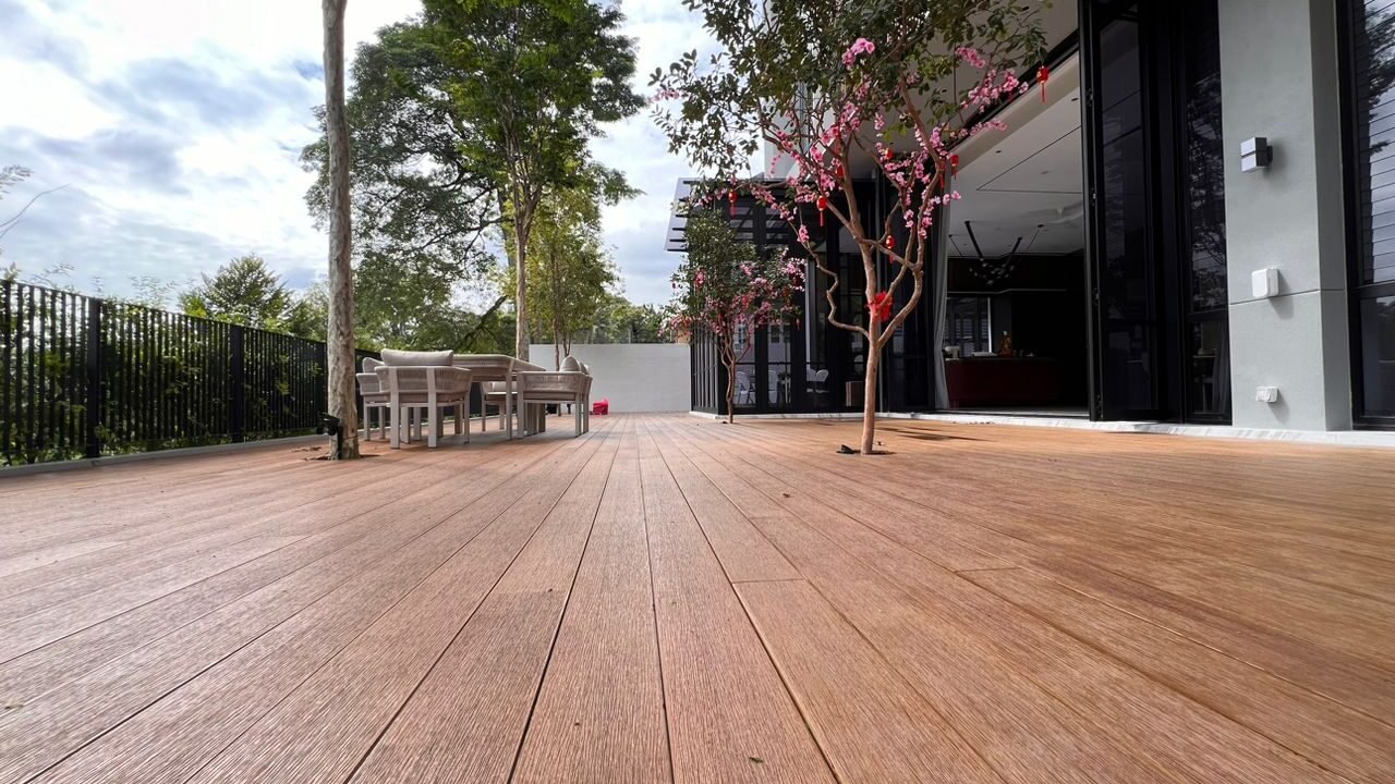 EcoR Deck