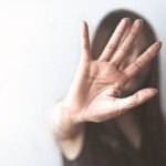 华玲校园性侵案爆发！4名学生轮奸女同学，警方连夜扣留涉案少年！