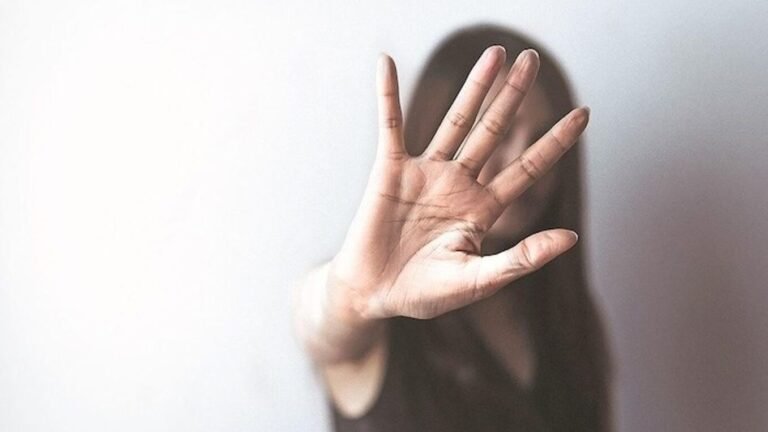 华玲校园性侵案爆发！4名学生轮奸女同学，警方连夜扣留涉案少年！