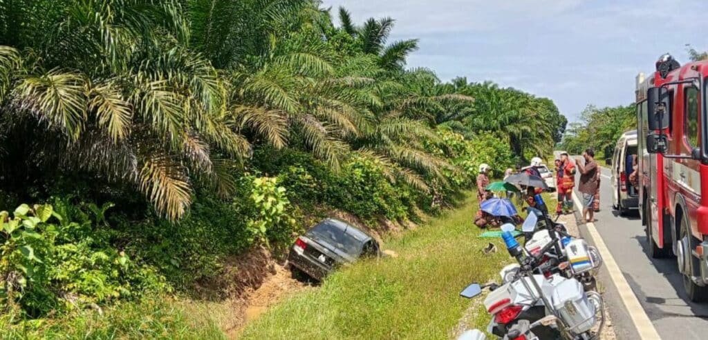 马口少女载祖父母外出酿悲剧