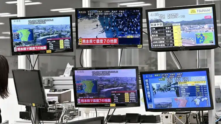 强震灾情一次看：停电4.8万户、桥梁断裂、新干线全线停驶